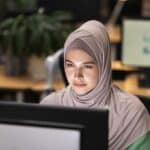 Femme au travail